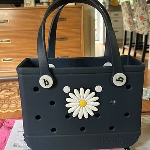 Original Bitty Bogg Bag Navy BRAND NEW with inside clear pouch and daisy charm